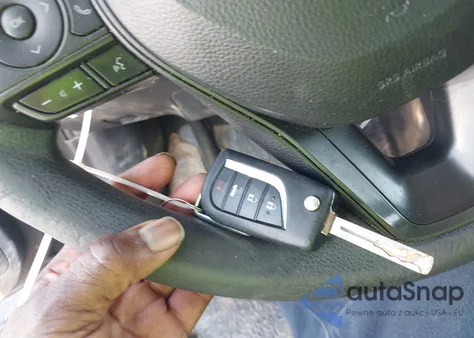 2020 Toyota Corolla Le z USA, uszkodzony, nr VIN 5YFEPRAE3LP018759